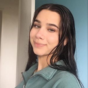 Meet your Posher, Jade